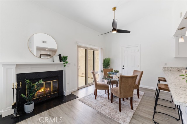 1024 Ardmore Circle, Redlands CA: https://media.crmls.org/medias/e93b704f-2f5f-4294-bd73-3276da682c87.jpg