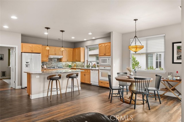 Detail Gallery Image 8 of 33 For 3512 Shadowtree, Chico,  CA 95928 - 3 Beds | 2 Baths