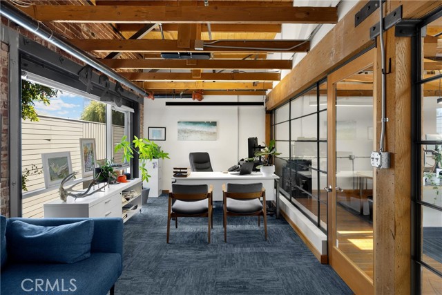 Image 33 of 47 For 425 4th Street E