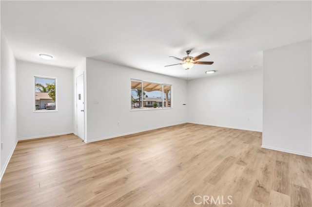 Detail Gallery Image 5 of 26 For 27294 Pinehurst Rd, Sun City,  CA 92586 - 2 Beds | 2 Baths