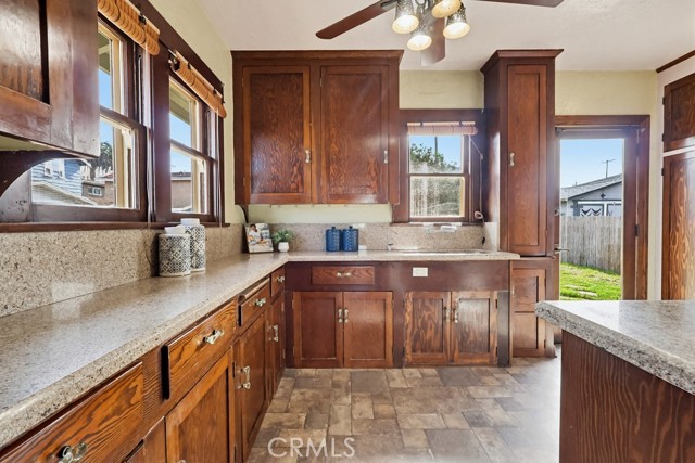 Detail Gallery Image 15 of 39 For 921 W 24th, San Pedro,  CA 90731 - 2 Beds | 1 Baths