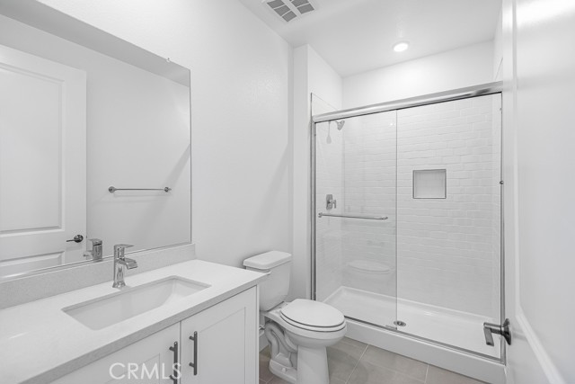 240 Lily Loop, Irvine CA: https://media.crmls.org/medias/e93d3d20-9b9b-40cd-8b4a-af7fcefdb45a.jpg