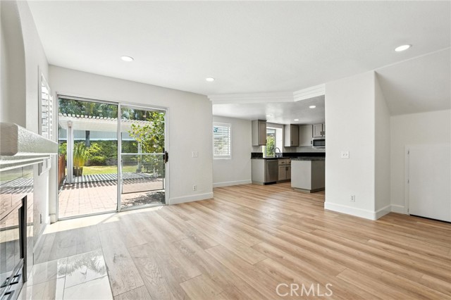 251 Royal Glen Drive, Fallbrook CA: https://media.crmls.org/medias/e93d8c8a-495a-43dc-a3af-d6bcc3af53ce.jpg