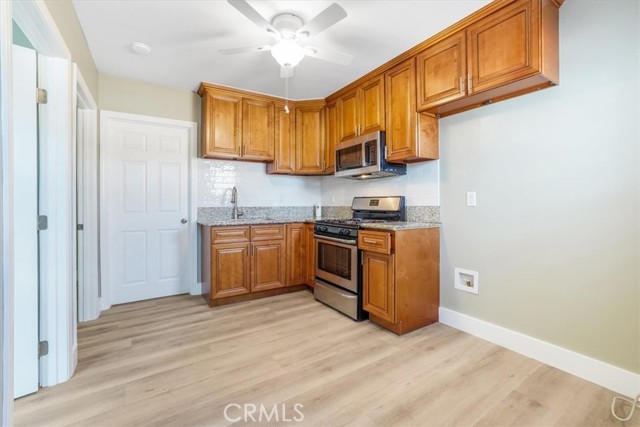 13737 Mercer Street, Pacoima CA: https://media.crmls.org/medias/e93f675c-9034-44e5-ba4e-996d9c4d1c0c.jpg