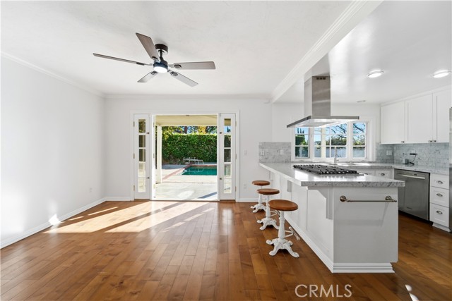 Detail Gallery Image 9 of 45 For 11344 Baird Ave, Porter Ranch,  CA 91326 - 4 Beds | 3 Baths