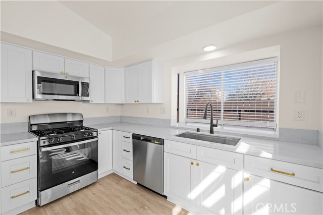 Detail Gallery Image 13 of 49 For 37744 Harvey St, Palmdale,  CA 93550 - 3 Beds | 2 Baths