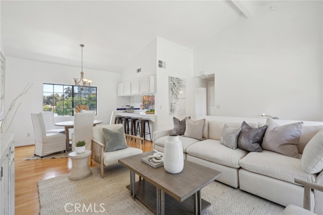 1924 Mathews Avenue, Redondo Beach CA: https://media.crmls.org/medias/e941372f-236e-4d59-a4d1-f0b85eb367e6.jpg