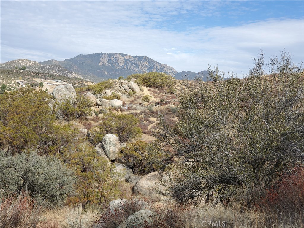 48775 Leaning Rock Court