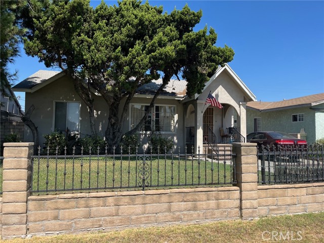 Detail Gallery Image 1 of 8 For 4927 E 60th Pl, Maywood,  CA 90270 - 2 Beds | 1 Baths