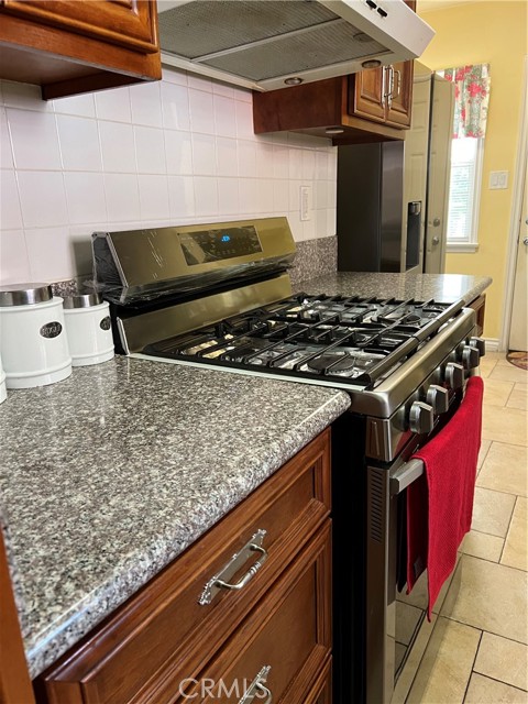 Detail Gallery Image 17 of 62 For 11508 Old River School Rd, Downey,  CA 90241 - 3 Beds | 2 Baths