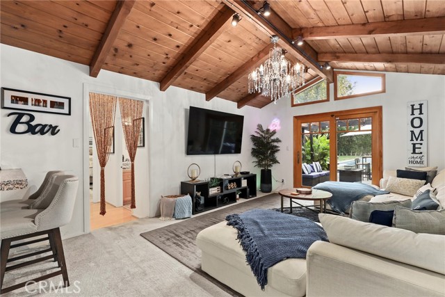 Detail Gallery Image 12 of 35 For 22900 Hatteras Ave, Woodland Hills,  CA 91367 - 3 Beds | 2/1 Baths