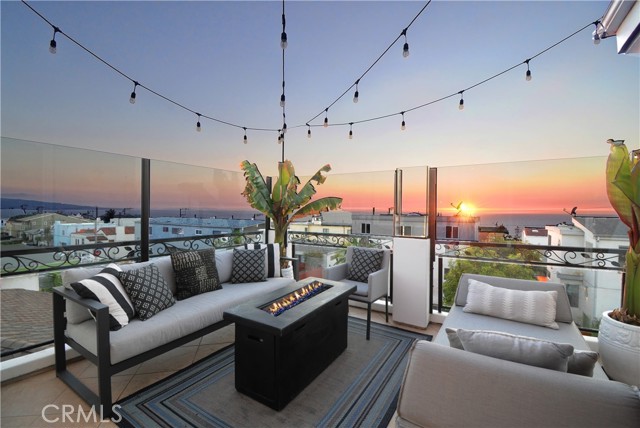 3316 Alma Avenue, Manhattan Beach, California 90266, 5 Bedrooms Bedrooms, ,4 BathroomsBathrooms,Residential,Sold,Alma,SB22035923