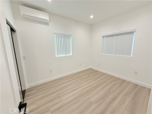 8412 N Owensmouth Avenue, Canoga Park CA: https://media.crmls.org/medias/e942e202-e21e-4501-a287-3f3390300049.jpg