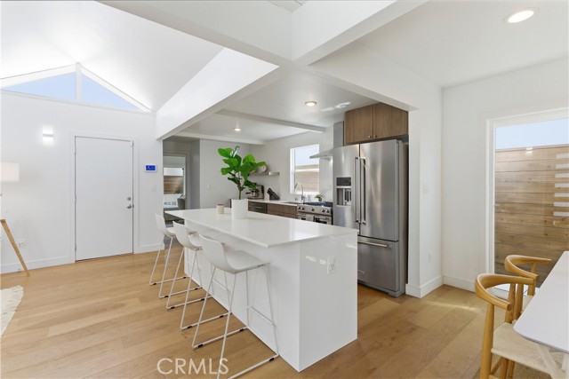 Detail Gallery Image 14 of 36 For 258 Walnut, Newport Beach,  CA 92663 - 3 Beds | 2 Baths