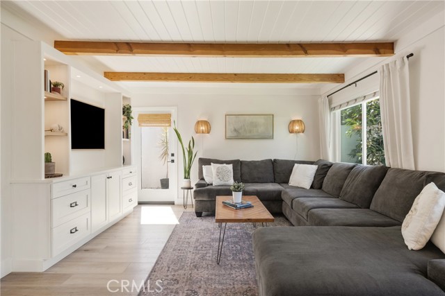 7661 Ontario Drive, Huntington Beach CA: https://media.crmls.org/medias/e94340e6-5299-44c6-ae9d-18392407f4f8.jpg