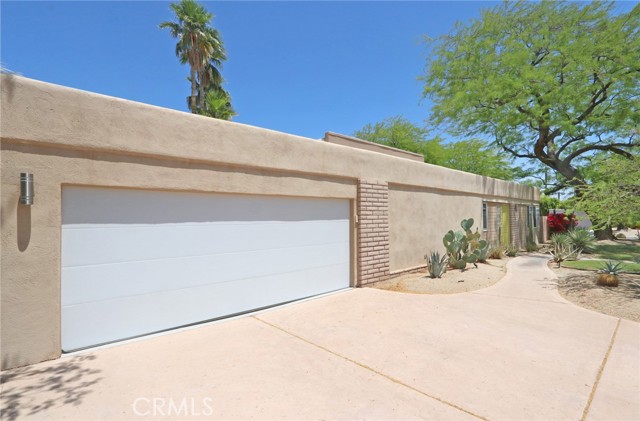 Detail Gallery Image 7 of 47 For 576 E Desert Holly Cir, Palm Springs,  CA 92262 - 3 Beds | 2 Baths