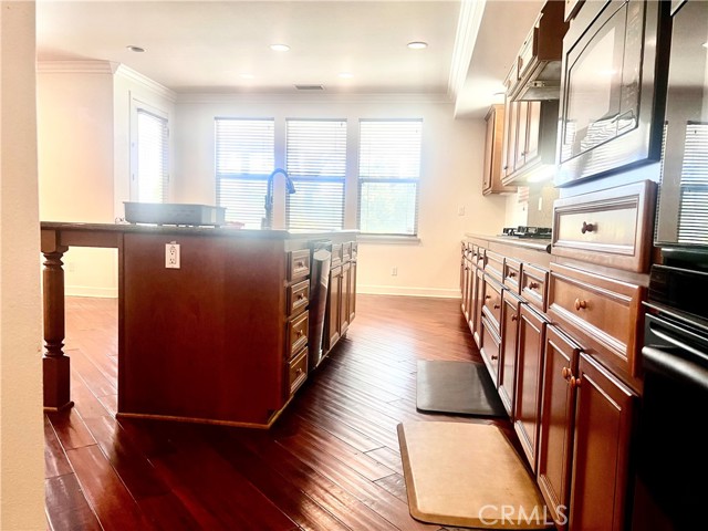 6715 Meriwether CT, Rancho Cucamonga CA: https://media.crmls.org/medias/e944459b-7553-46b9-8e02-d26b52aaaf39.jpg