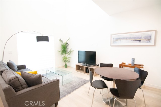 Detail Gallery Image 21 of 53 For 1187 Crenshaw Bld #102,  Los Angeles,  CA 90019 - 2 Beds | 3 Baths