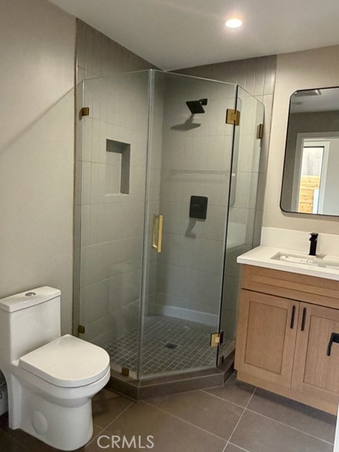 Detail Gallery Image 5 of 8 For 162 E Adair #1/2,  Long Beach,  CA 90805 - 1 Beds | 1 Baths