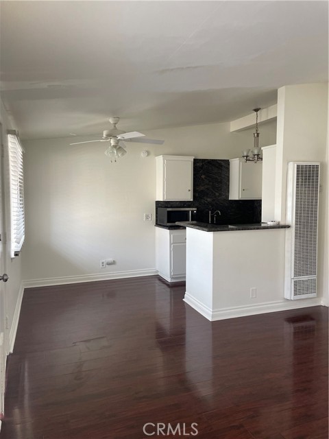 Detail Gallery Image 4 of 13 For 528 Cherry #C,  Long Beach,  CA 90802 - 1 Beds | 1 Baths