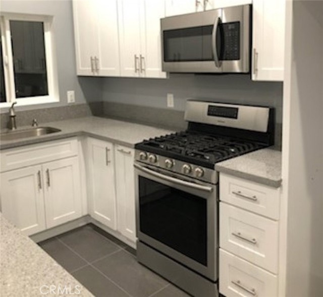 12658 Welby Way, Valley Glen CA: https://media.crmls.org/medias/e944947a-709d-43e7-9a27-560e71eccb46.jpg