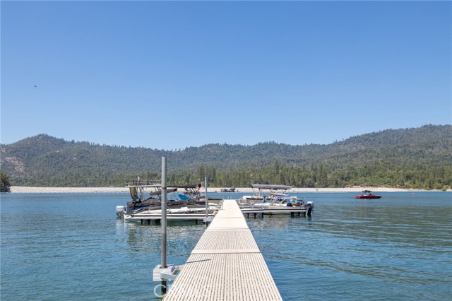 Detail Gallery Image 2 of 65 For 37744 Shoreline Dr, Bass Lake,  CA 93604 - 4 Beds | 2 Baths