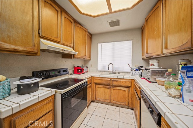 Detail Gallery Image 7 of 18 For 21020 Pippin, California City,  CA 93505 - 3 Beds | 2 Baths