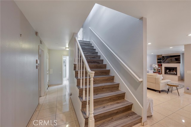 9909 Merced River Avenue, Fountain Valley CA: https://media.crmls.org/medias/e9461f09-fd69-4fac-8b55-1635d6492546.jpg