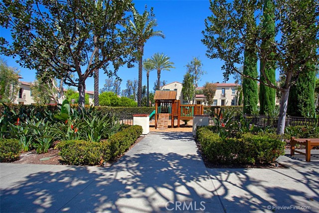 20 Townsend, Irvine CA: https://media.crmls.org/medias/e946bd17-ad4a-430d-9286-ae26c4693937.jpg