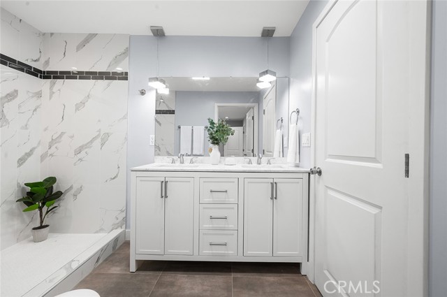 1223 W 90th Street, Los Angeles CA: https://media.crmls.org/medias/e9470b84-fba7-4afe-b652-9848fc397b01.jpg