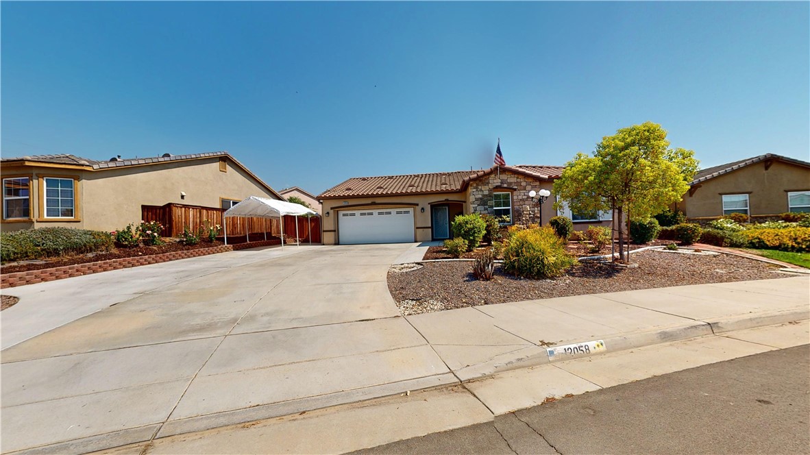 Detail Gallery Image 4 of 63 For 12058 Palos Grande Way, Moreno Valley,  CA 92557 - 4 Beds | 2/1 Baths