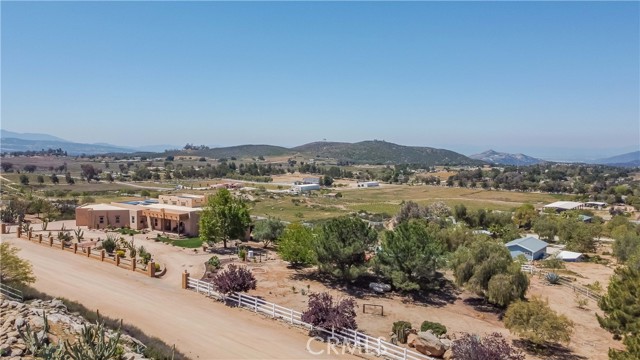 35155 Sawh Court, Sage CA: https://media.crmls.org/medias/e949f62f-b15c-41d8-8617-43d25cc3f457.jpg