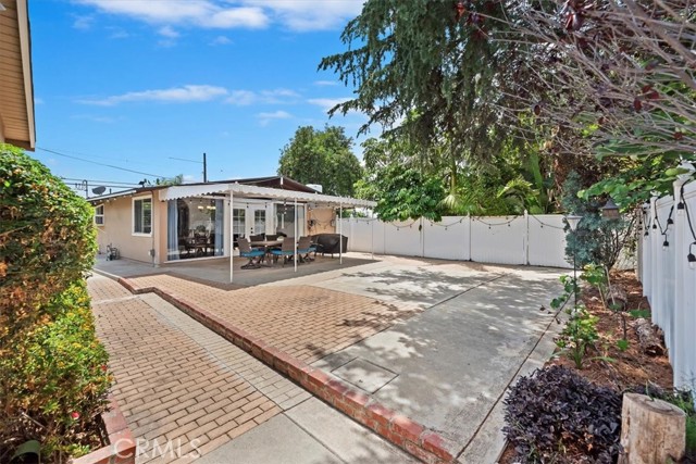 550 N Dexford Drive, La Habra CA: https://media.crmls.org/medias/e94a0f75-62ae-4ff4-b7fa-ce8e70ed4ad6.jpg