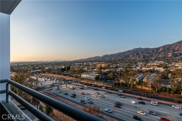 Detail Gallery Image 35 of 57 For 343 Pioneer Dr #504,  Glendale,  CA 91203 - 3 Beds | 2 Baths