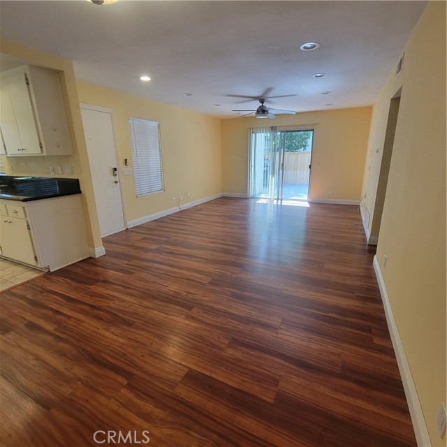 Detail Gallery Image 4 of 13 For 116 Clearbrook #5,  Irvine,  CA 92614 - 2 Beds | 2 Baths