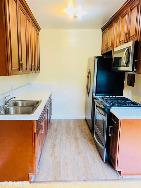 Detail Gallery Image 5 of 11 For 3232 Estara #4,  Los Angeles,  CA 90065 - 1 Beds | 1 Baths