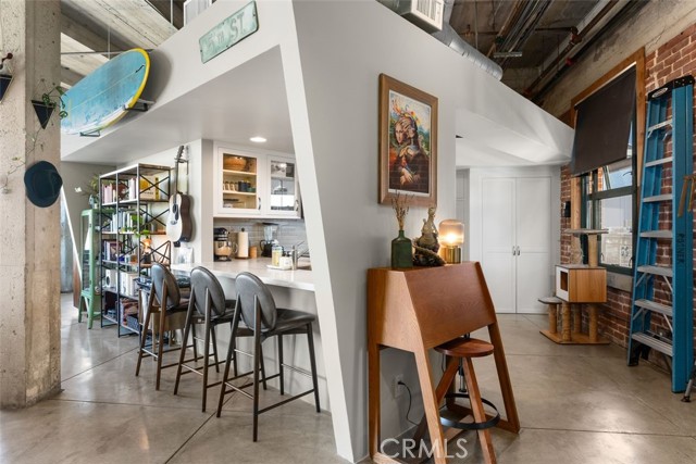 100 W 5th Street, Long Beach CA: https://media.crmls.org/medias/e94c0d2e-fca8-46a8-91da-b934d12658dd.jpg