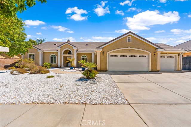 Detail Gallery Image 1 of 63 For 39766 Golfers Dr, Palmdale,  CA 93551 - 4 Beds | 4 Baths