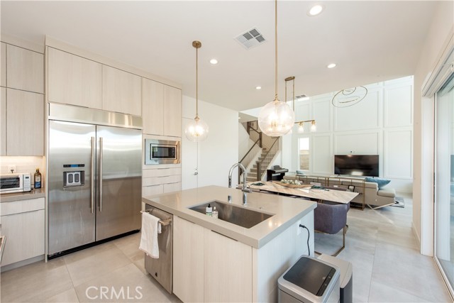 Detail Gallery Image 6 of 33 For 171 Hollyleaf, Lake Forest,  CA 92630 - 5 Beds | 5 Baths