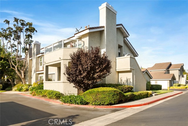 36 Greenmoor, Irvine CA: https://media.crmls.org/medias/e94eac1b-276f-4060-9462-4deff6b3a95e.jpg