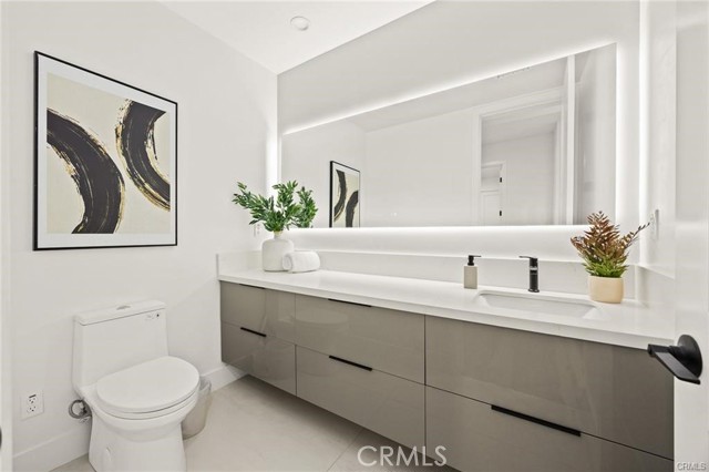 Detail Gallery Image 15 of 26 For 3815 Sycamore St, Pasadena,  CA 91107 - 5 Beds | 5/1 Baths