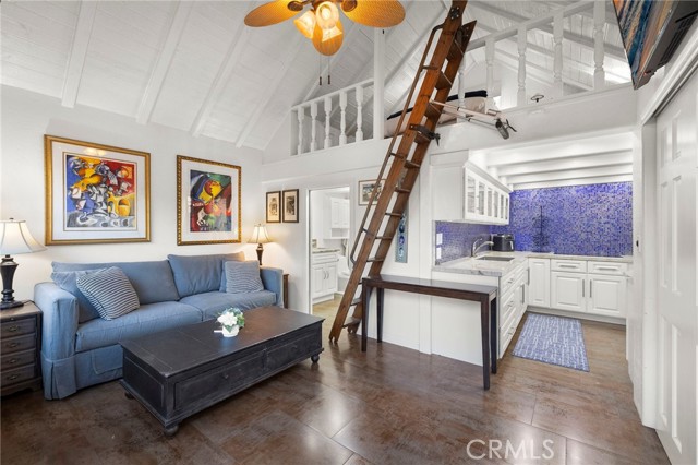 Detail Gallery Image 17 of 34 For 486 Holly St, Laguna Beach,  CA 92651 - 4 Beds | 4 Baths