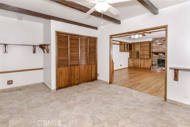 835 N Lincoln Street, Burbank CA: https://media.crmls.org/medias/e950cf5a-70ac-43b7-a772-3089a806b2fd.jpg