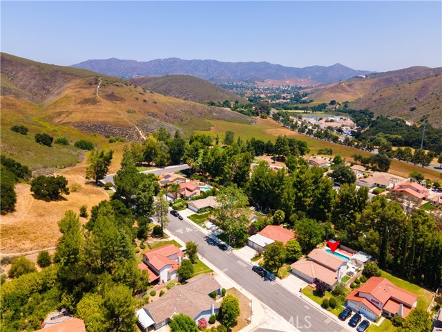 6120 Hedgewall Drive, Westlake Village CA: https://media.crmls.org/medias/e950f759-38d9-45ca-9f52-bf8575b983f1.jpg