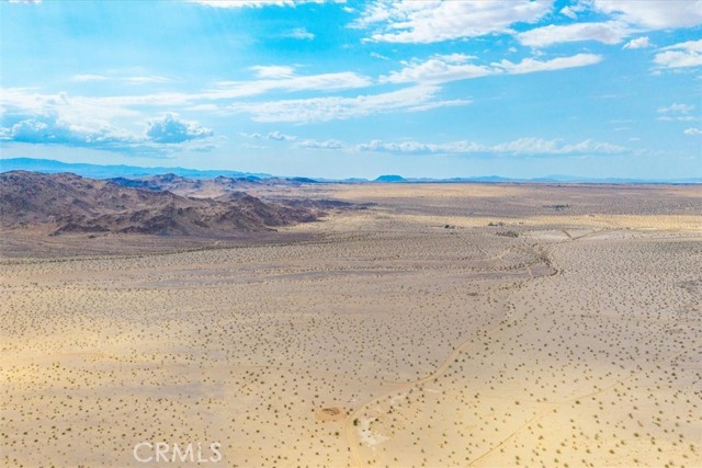 67859 Valle Vista Road, 29 Palms CA: https://media.crmls.org/medias/e9512c15-6b72-455e-b411-9365a9c9ec91.jpg