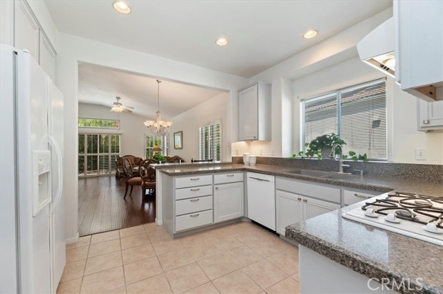 Detail Gallery Image 10 of 68 For 24202 Corte Cordoba, Murrieta,  CA 92562 - 3 Beds | 2 Baths