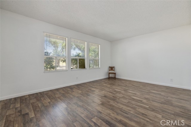 1920 E Orangeburg Avenue, Modesto CA: https://media.crmls.org/medias/e953109f-de84-4e80-ac79-b3ca7ec6cabf.jpg