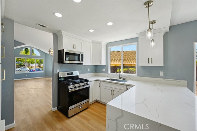 24318 Via Las Junitas, Murrieta CA: https://media.crmls.org/medias/e9539cb3-9fa1-4ff7-876a-6270aac90f7a.jpg