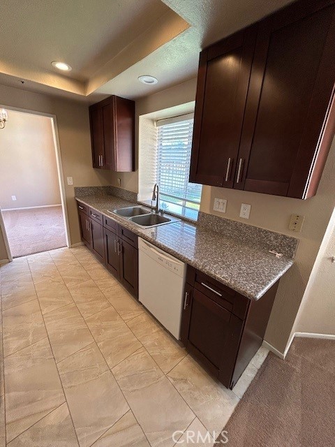 13646 Kings Canyon Court, Fontana CA: https://media.crmls.org/medias/e9545184-92b7-4f77-a794-a336c4546a47.jpg
