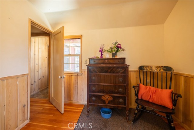 352 Big Bear Trail, Fawnskin CA: https://media.crmls.org/medias/e9563f52-d907-4041-a59f-0882e51a5a62.jpg